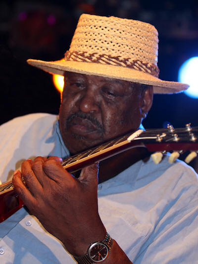 Magic Slim © Copyright 2010 Alan White. All Rights Reserved.