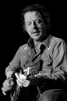 Ian Siegal © Copyright 2014 Alan White. All Rights Reserved.